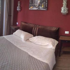 Kamer met een Queen Size Bed